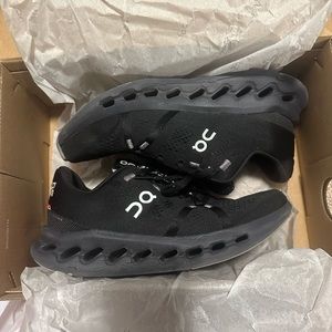 On CloudSurfer Womens Black Running Shoes Women’s Size 6.5 3WD10440485